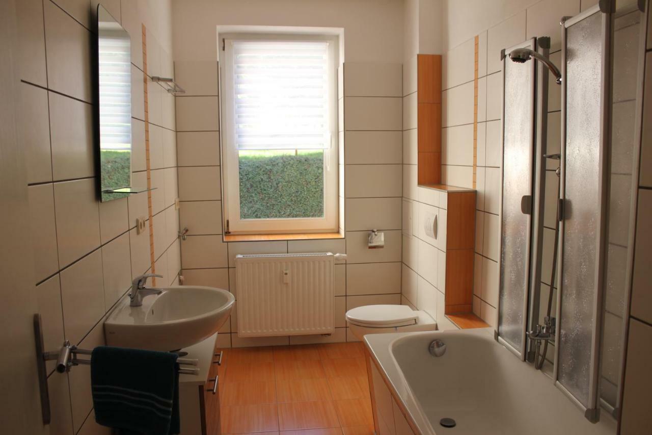 Gaestewohnung In Doebeln Bagian luar foto