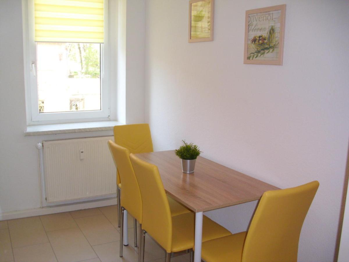 Gaestewohnung In Doebeln Bagian luar foto