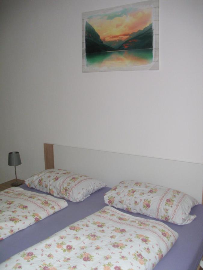 Gaestewohnung In Doebeln Bagian luar foto