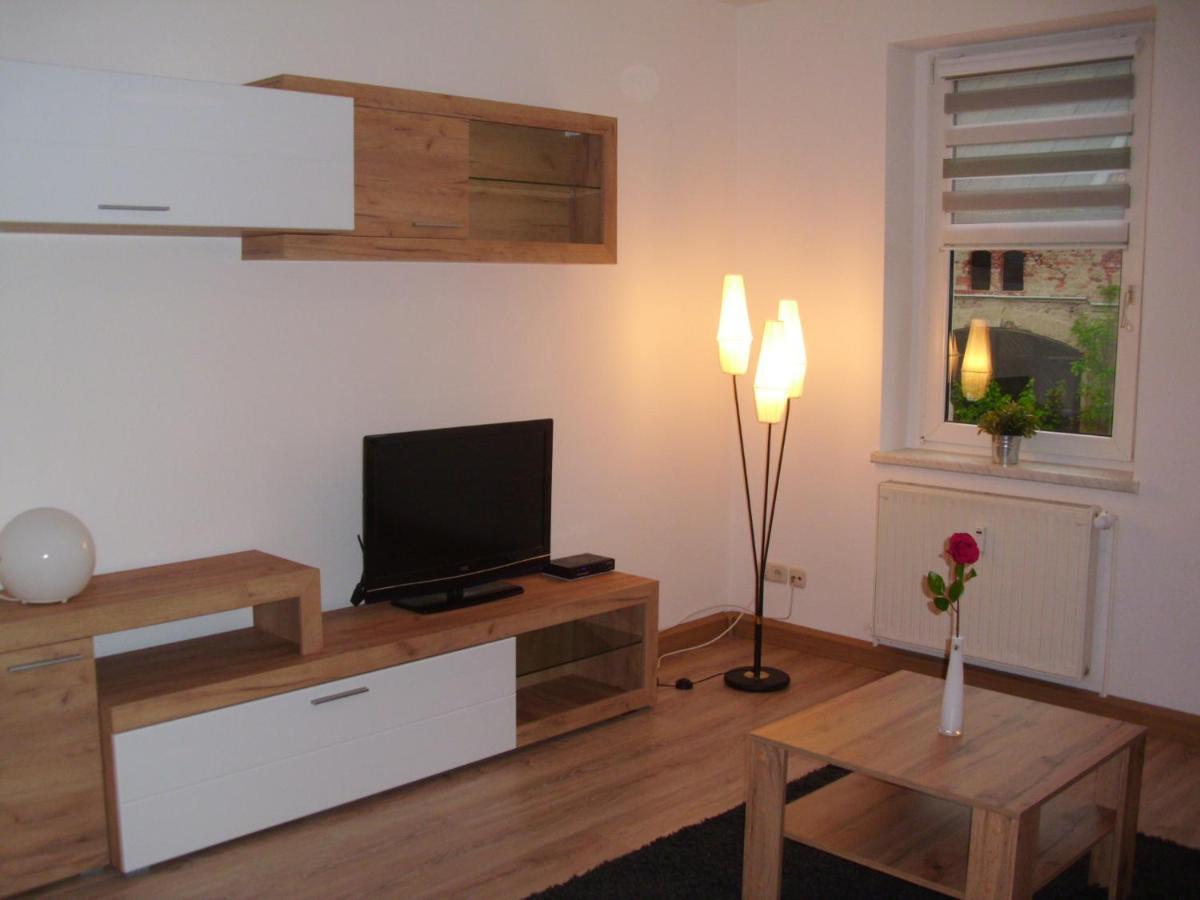 Gaestewohnung In Doebeln Bagian luar foto