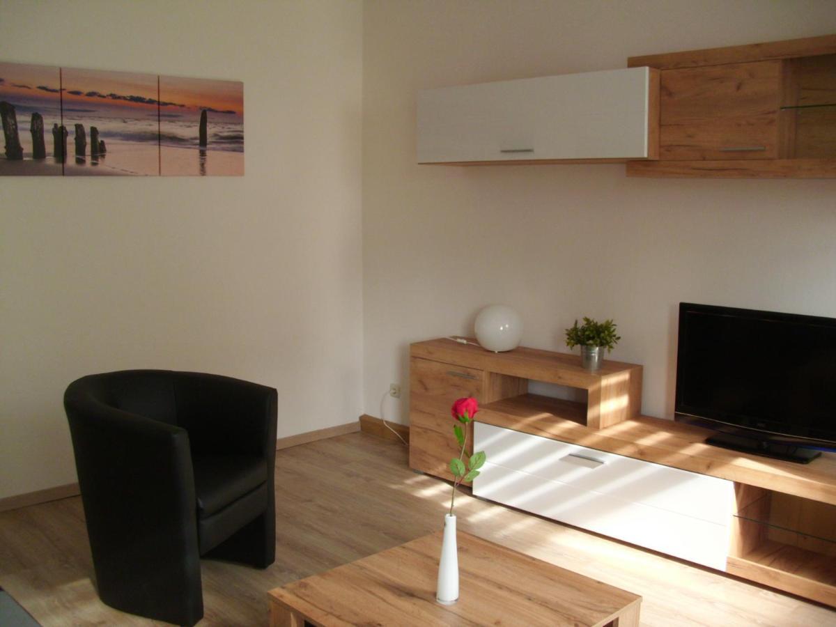Gaestewohnung In Doebeln Bagian luar foto