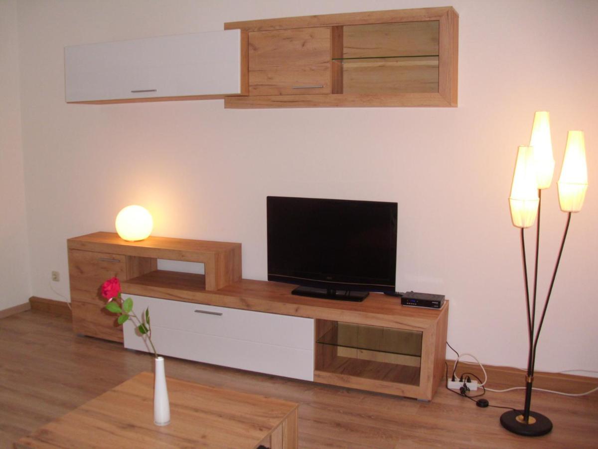 Gaestewohnung In Doebeln Bagian luar foto